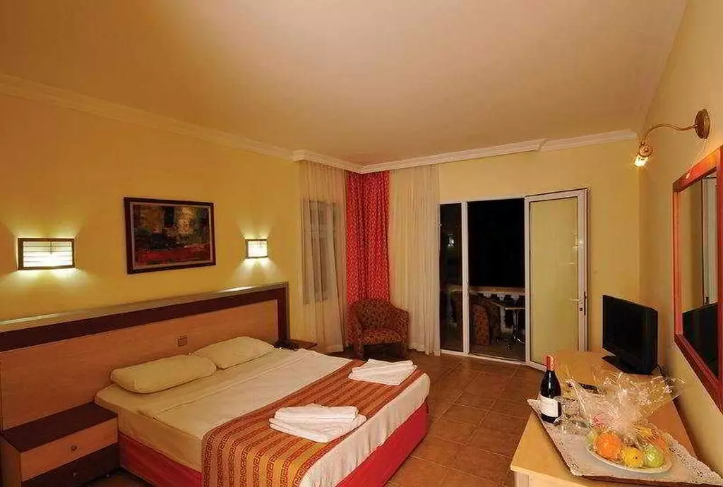 993251hotel flora suites kusadasi_shabavizparvaz_06.jpg